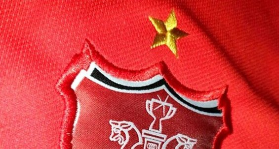 درهای درفشی‌فر به روی پرسپولیس بسته شد