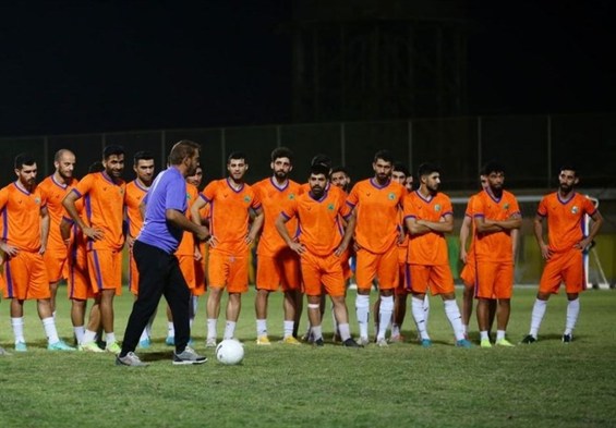 مرفاوی مربی دروازه‌بانان صنعت نفت شد