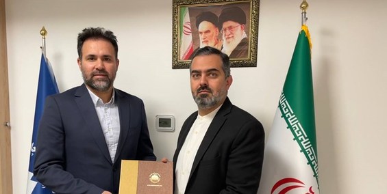 پیشکسوت پرسپولیس مدیرفنی تیم فوتبال چادرملو اردکان شد