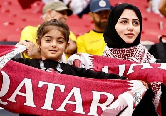 حواشی دیدار افتتاحیه جام جهانی ۲۰۲۲| قطری‌ها خیلی زود ورزشگاه را ترک کردند  ازدحام در بیرون از ورزشگاه