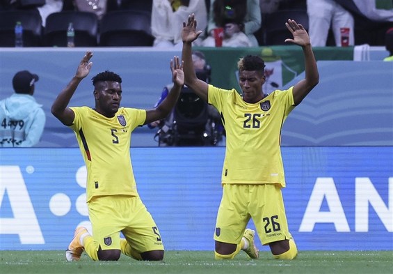 جام جهانی قطر| شادی طعنه‌آمیز هوادار اکوادور، خشم قطری‌ها را برانگیخت!