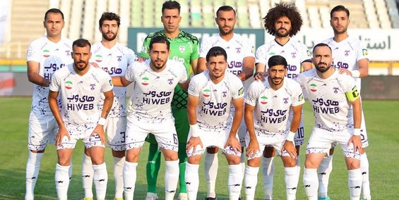 استراحت طولانی هوادار پس از بازی با استقلال/شاگردان الهامی پولدار می‌شوند