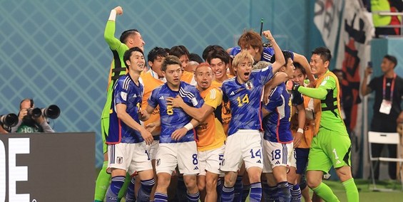 استقبال جالب ژاپنی‌ها از تیم ملی کشورشان +عکس