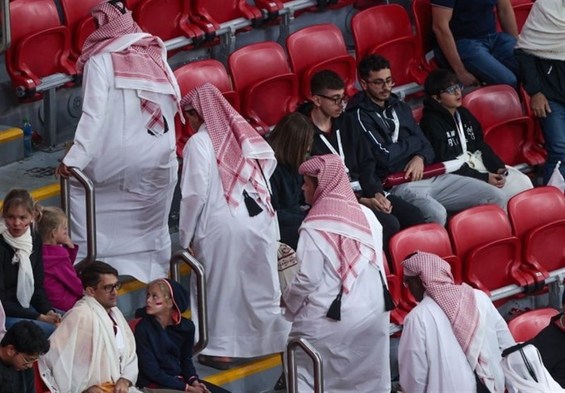 واکنش فیفا به اتهام سانسور ترک ورزشگاه توسط هواداران قطر