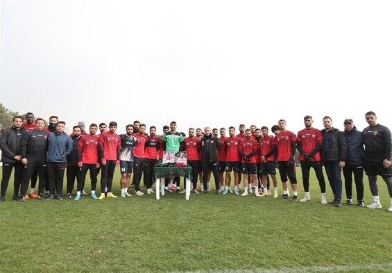 ادای احترام پرسپولیسی‌ها به ۲ پیشکسوت فقید سرخپوشان