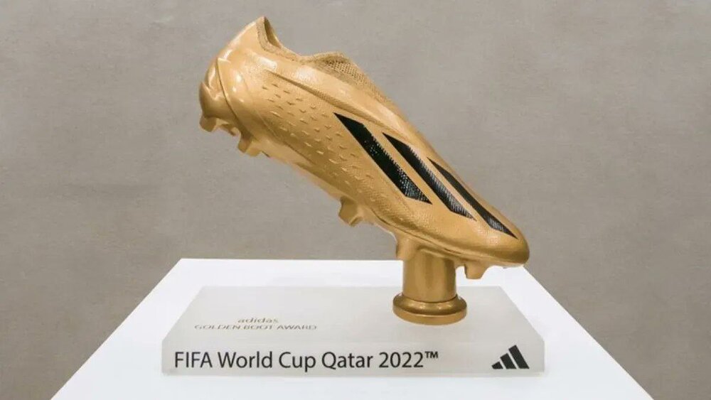 عکس | این کفش طلای جام جهانی به چه کسی می‌رسد؟