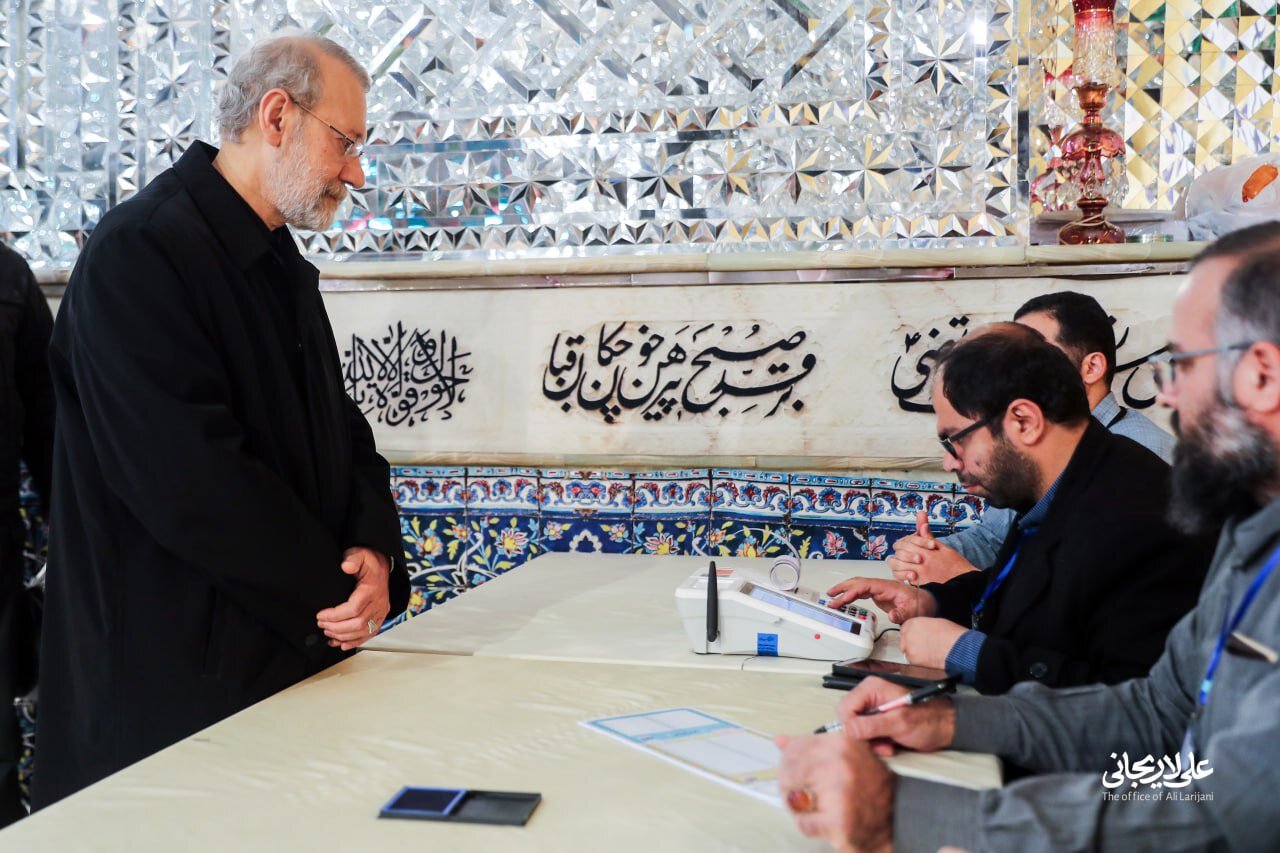 تصاویر حضور علی لاریجانی در انتخابات مجلس و خبرگان /مشاور رهبری کجا رأی خود را به صندوق انداخت؟