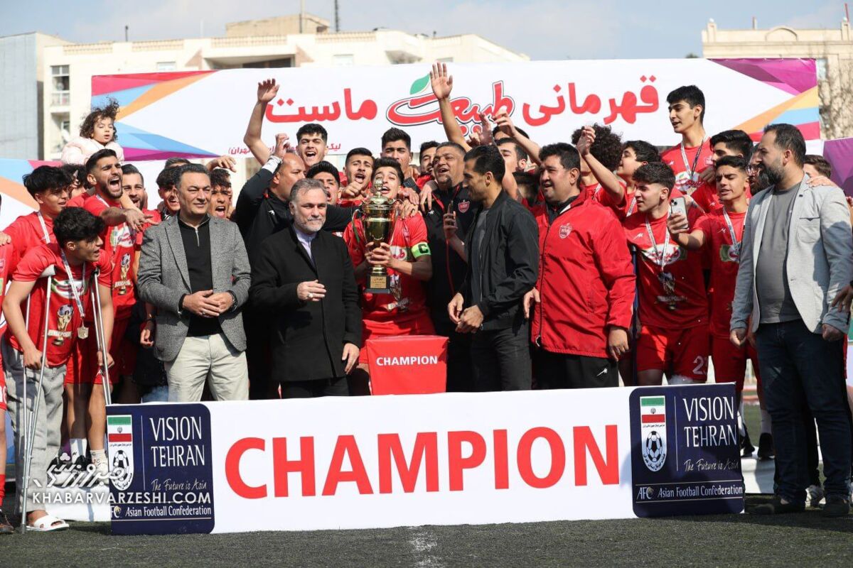 تصاویر| برگزاری جشن قهرمانی پرسپولیس با حضور ستاره محبوب تیم ملی