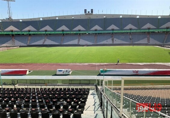 بلیت فروشی طبقه دوم ورزشگاه آزادی در آستانه شروع بازی!/ رژه جیمی جامپ‌ها