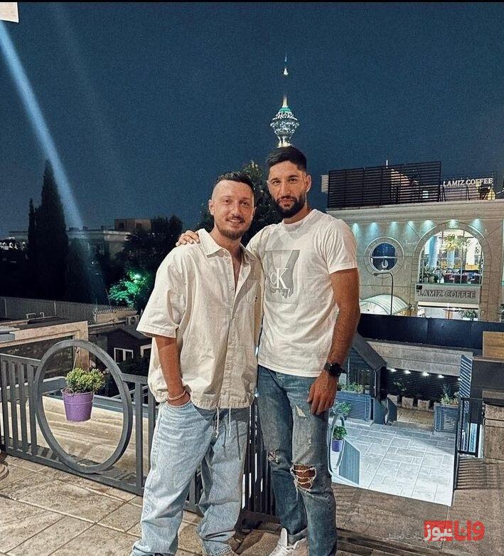 دیدار دوستانه دروازهبان استقلال با رپر معروف+عکس دیدار دوستانه دروازهبان استقلال با رپر معروف+عکس