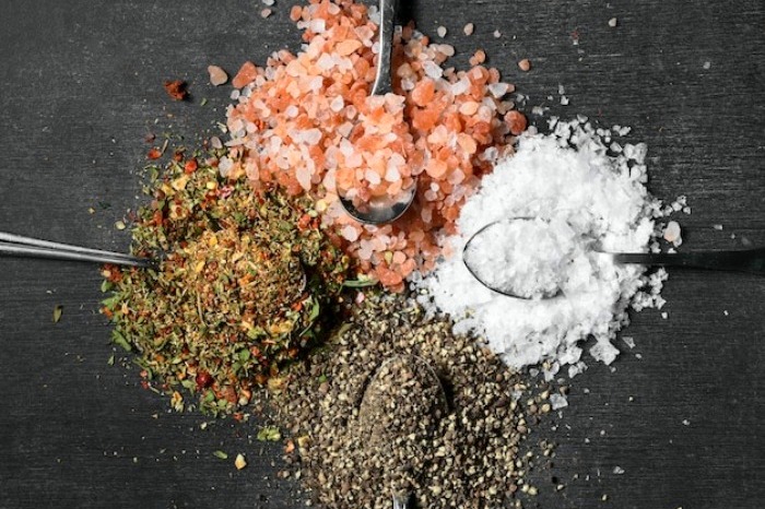 بهترین سس برای سالاد الویه