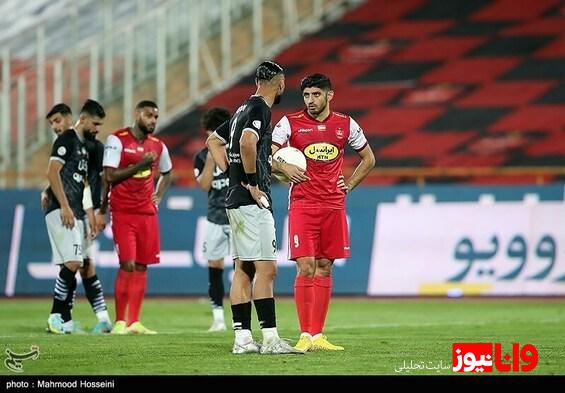 تأخیر در آغاز مسابقه تراکتور - پرسپولیس