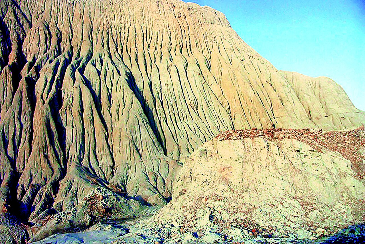 تصاویری از یک کوهستان فضایی در ایران
