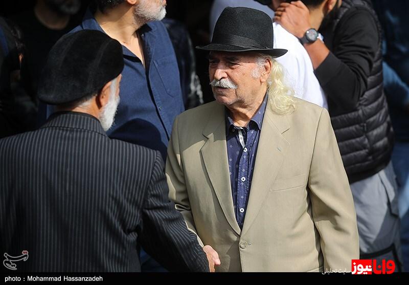 خداحافظی با آتیلا در پهنه رودکی / تا سینما زنده است؛ آتیلا پسیانی هم زنده است +عکس خداحافظی با آتیلا در پهنه رودکی / تا سینما زنده است؛ آتیلا پسیانی هم زنده است +عکس
