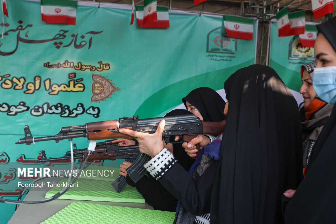 آتشزدن دلار در راهپیمایی ۲۲بهمن! +عکس