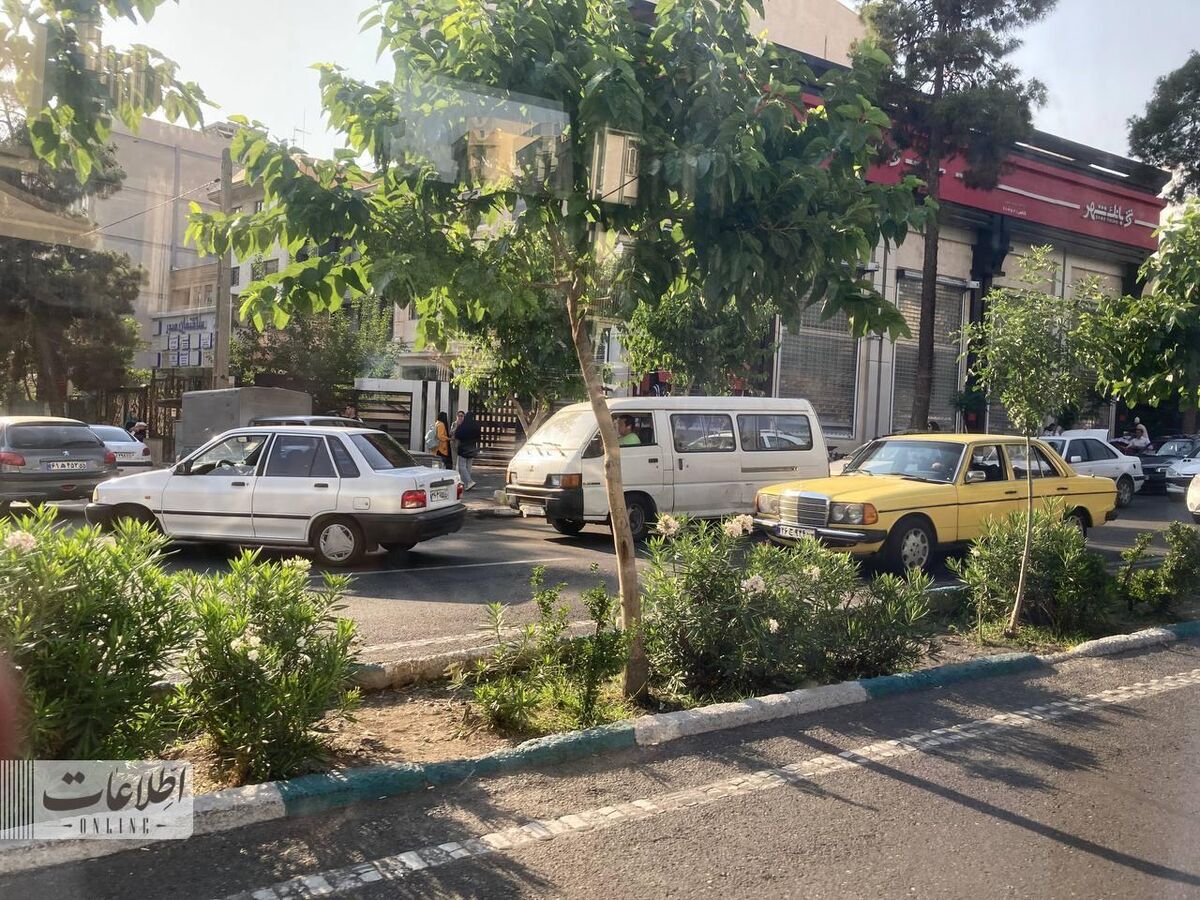 عکس | ماشین عجیب خداداد عزیزی در خیابان‌های تهران خبرساز شد