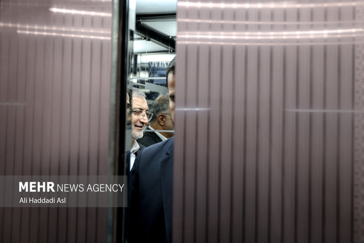 زاکانی با آسانسور رفت، پورمحمدی از راه پله /حضور دو کاندیدای ریاست جمهوری در اتاق اصناف +تصاویر