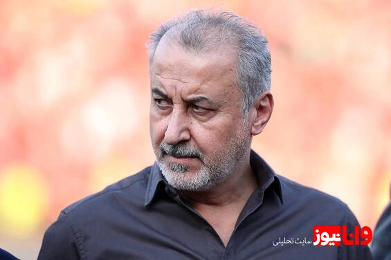 مدیرعامل پرسپولیس در حال زیارت حرم امام حسین (ع) +عکس