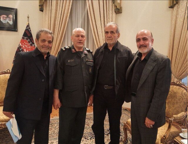 عکسی از دیدار مشاور عالی رهبر انقلاب با مسعود پزشکیان