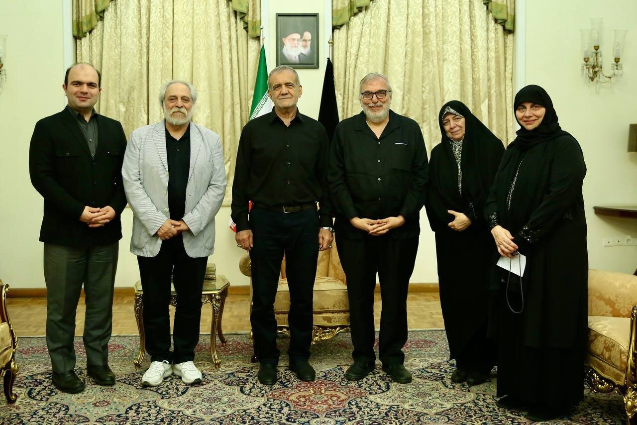 عکسی از دیدار خانواده امام موسی صدر با مسعود پزشکیان +جزئیات