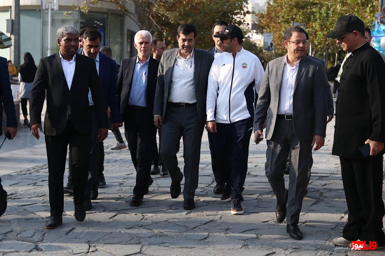 همایش بزرگ ووشوکاران استان تهران در پل طبیعت برگزار شد همایش بزرگ ووشوکاران استان تهران در پل طبیعت برگزار شد