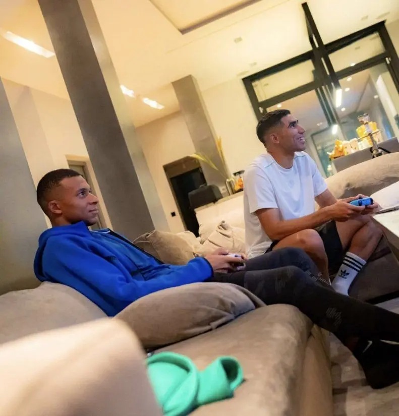 کیلیان امباپه هم قلیونی شد + عکس