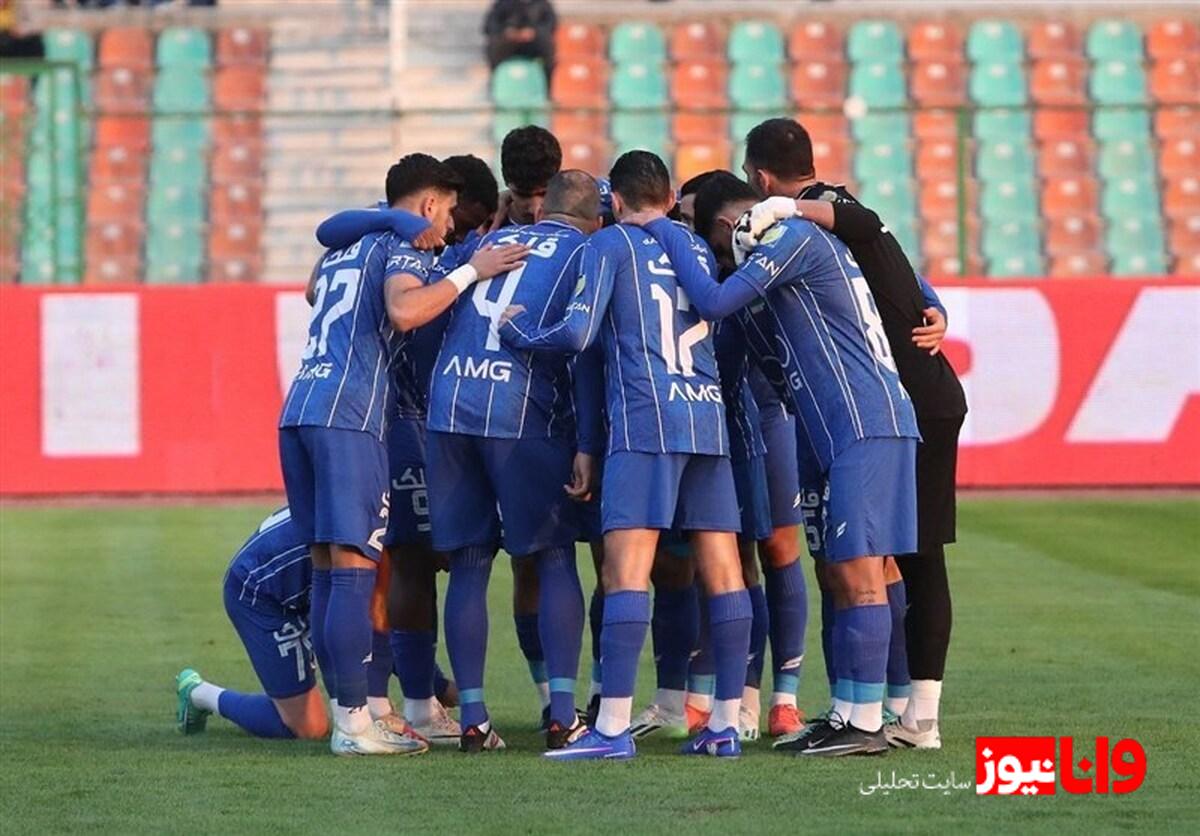 جلسه محرمانه و مشکوک شبانه در باشگاه استقلال با چند بازیکن  بازیکنان به دنبال اخراج ساپینتو