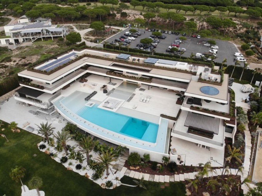 عکس | برنامه ویژه رونالدو برای بازنشستگی؛ ویلای ۳۰ میلیون یورویی در لیسبون!