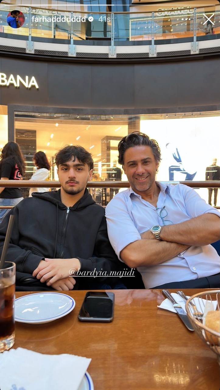 عکس | گشت&zwnj;وگذار فرهاد مجیدی و پسرش در امارات