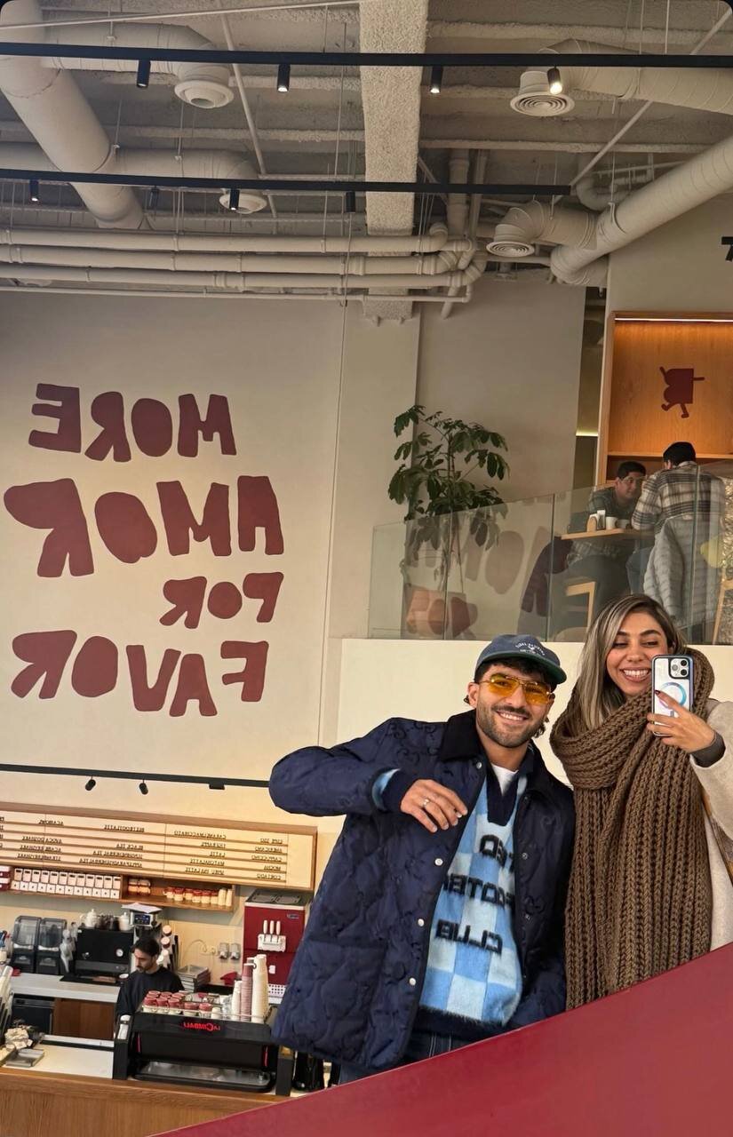 عکس | تهران&zwnj;گردی عابدزاده و خواهرش در تعطیلات