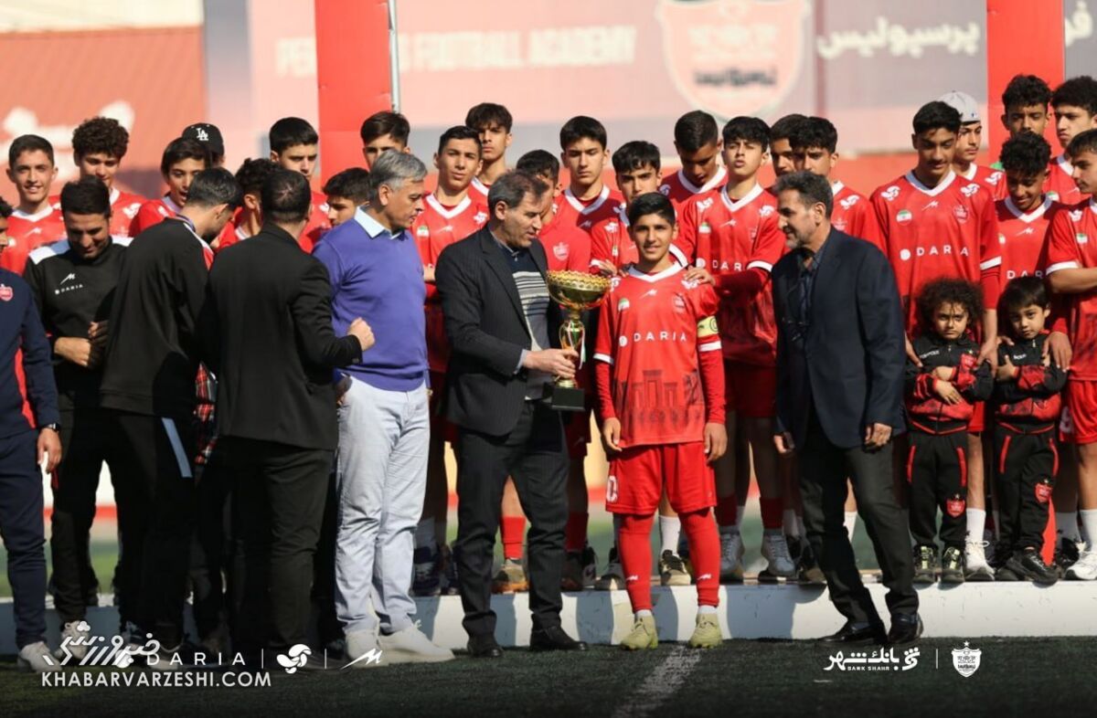 پرسپولیس قهرمان سوپرجام شد/ رضا شاهرودی کنار سرخپوشان +عکس