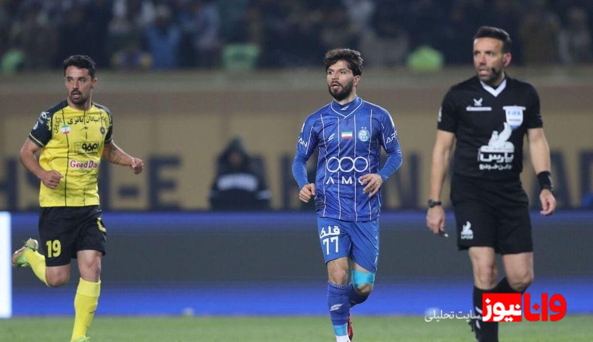 ستاره استقلال در ایتالیا پا به توپ شد +عکس