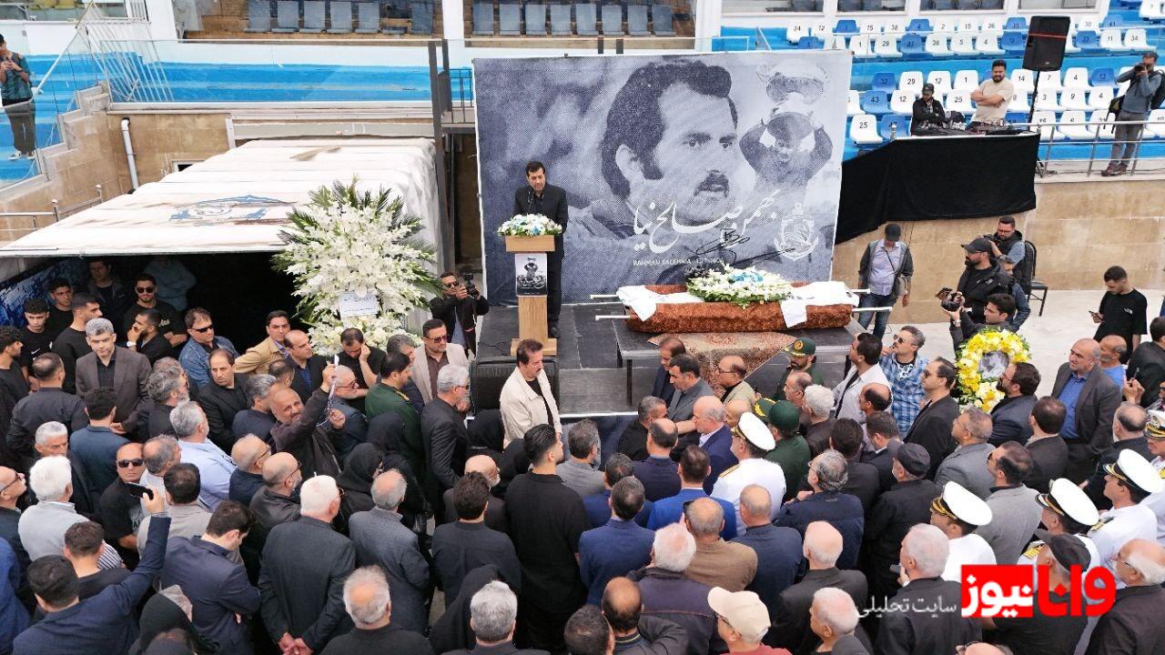 حضور وزیر ورزش و جوانان در مراسم تشییع پیکر زندهیاد بهمن صالحنیا + فیلم حضور وزیر ورزش و جوانان در مراسم تشییع پیکر زندهیاد بهمن صالحنیا + فیلم