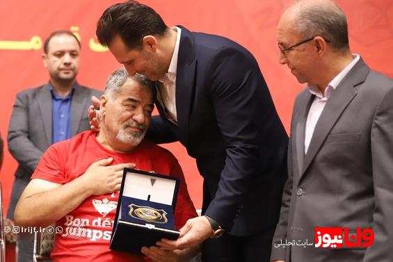 تجلیل آرش میراسماعیلی از پیشکسوت جودو در مسابقات قهرمانی نوجوانان کشور