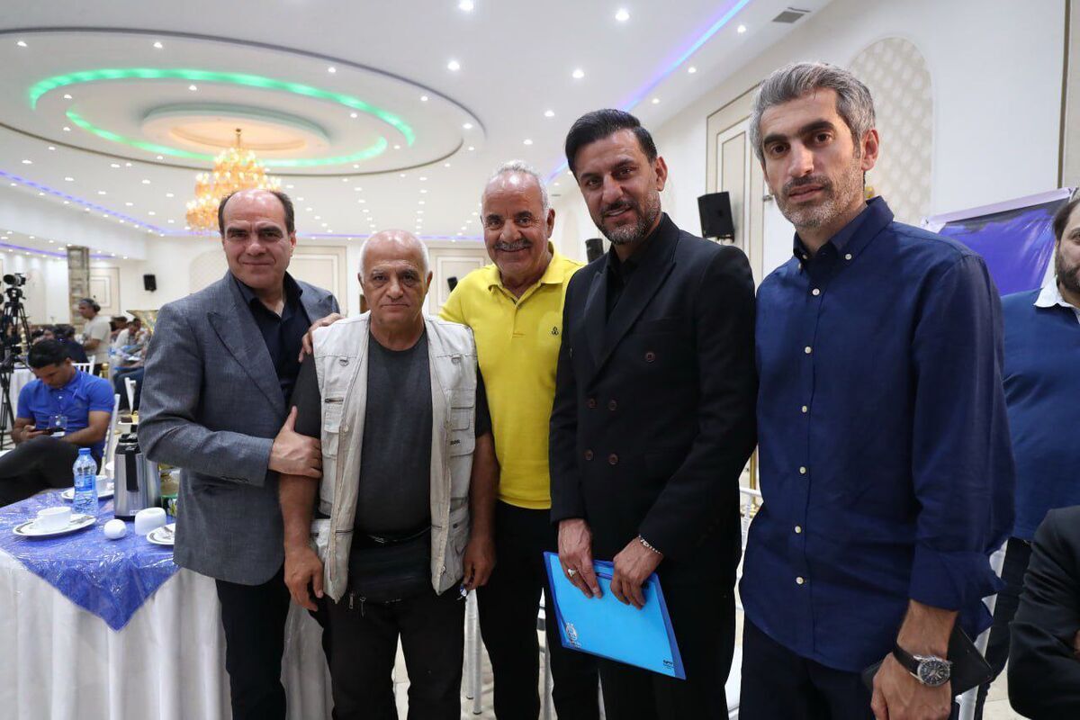 پرسپولیسیها، مُچ جباری را در یک میهمانی گرفتند + عکس پرسپولیسیها، مُچ جباری را در یک میهمانی گرفتند + عکس