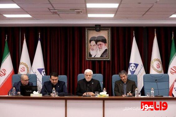 عارف: سرداران جبهه اقتصادی در جنگ ۱۲ روزه خوش درخشیدند