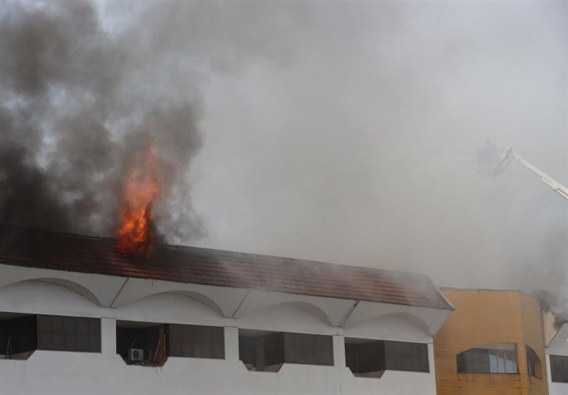 آخرین وضعیت آتشسوزی در مجتمع ونوس انزلی و منطقه آزاد + فیلم آخرین وضعیت آتشسوزی در مجتمع ونوس انزلی و منطقه آزاد + فیلم