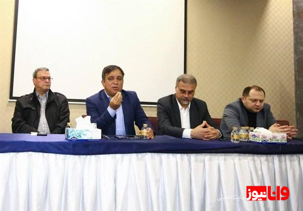 جنگ قدرت در آبیها: آیا تصمیمگیرنده واقعی پیدا میشود؟