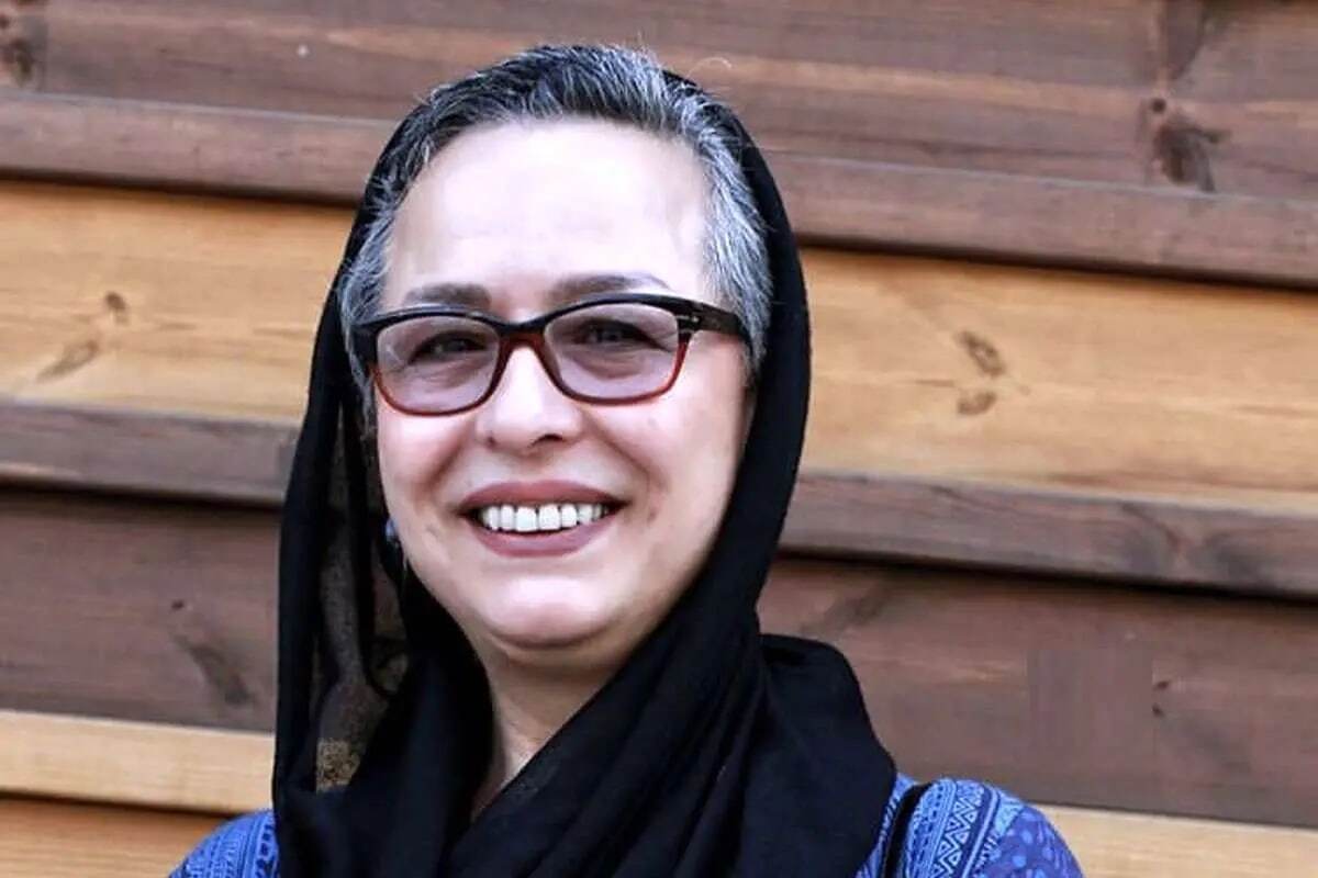 بوسه جنجالی سینا مهراد بر دستان آزیتا حاجیان / همه چیز درباره سریال «از یاد رفته» + عکس بوسه جنجالی سینا مهراد بر دستان آزیتا حاجیان / همه چیز درباره سریال «از یاد رفته» + عکس