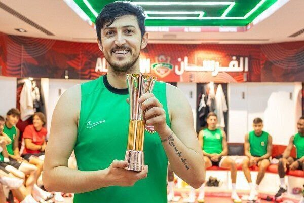 رونمایی از جایزه جذاب سردار آزمون رونمایی از جایزه جذاب سردار آزمون