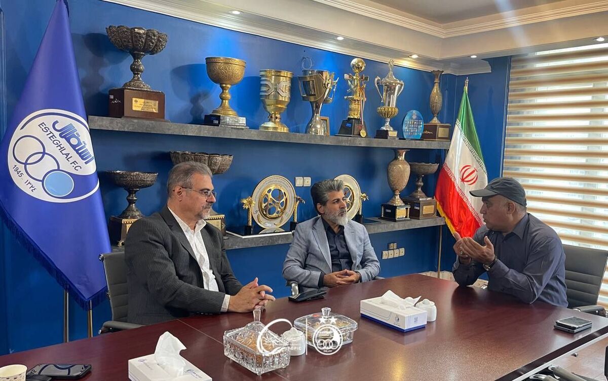 داستان‌های استقلال: این قسمت، استعفا!/ وقتی خود مالک وسط میدان است، نماینده «تام الاختیار» می‌خواهد چه‌کار؟!