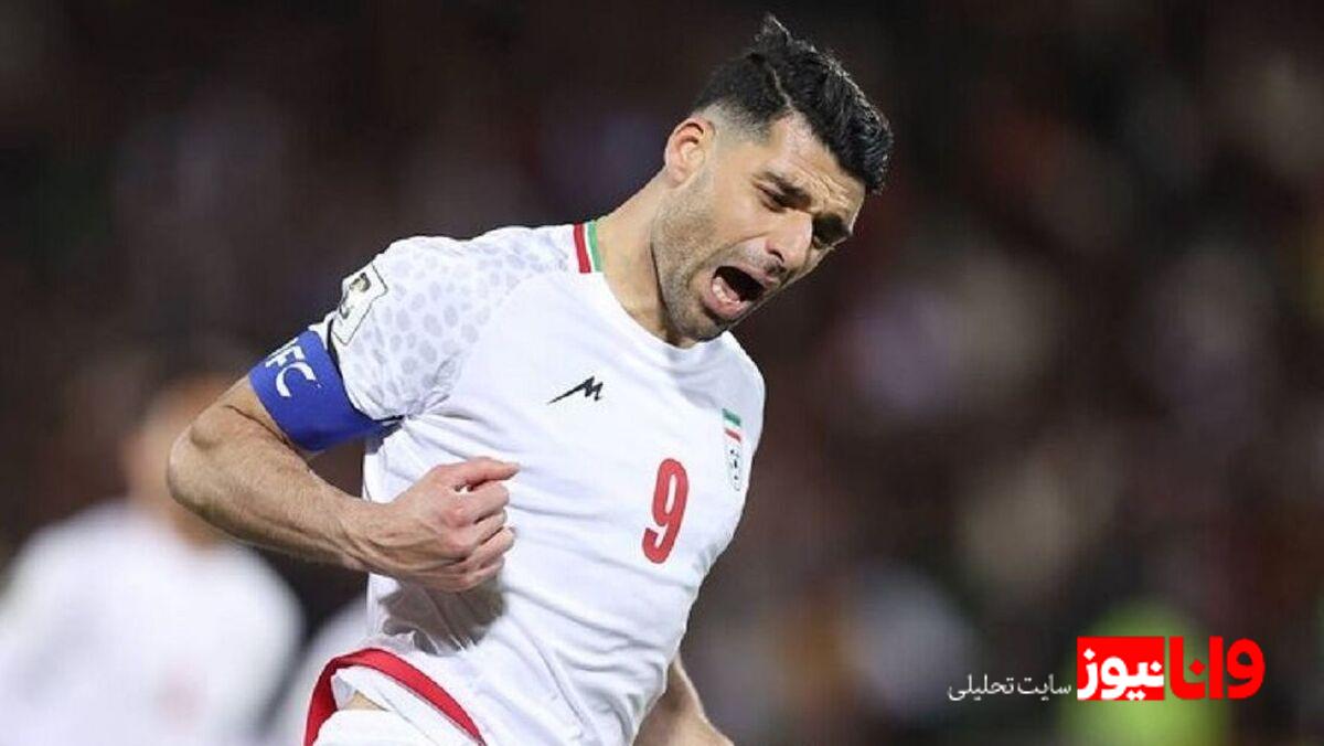 مهدی طارمی با حرکت جنجالی، پیراهن خود را به هوادار تاجیکستانی اهدا کرد+عکس