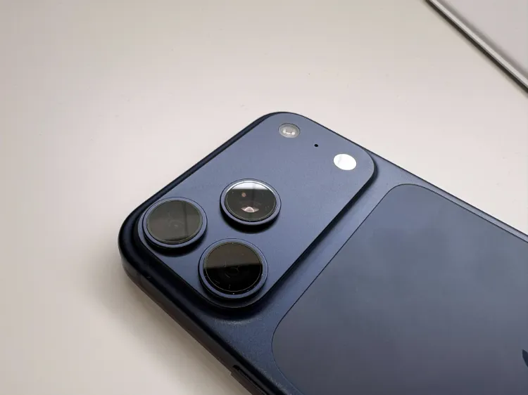 اولین عکس‌های واقعی از آیفون ۱۷ پرو و آیفون ۱۷ پرو مکس