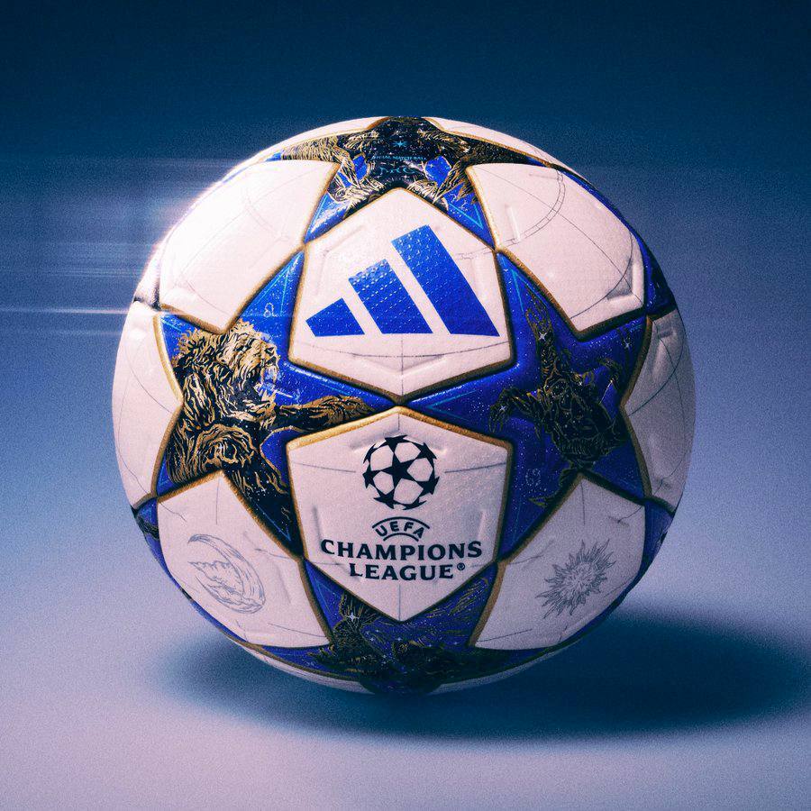 رونمایی از توپ لیگ قهرمانان اروپا برای فصل جدید رونمایی از توپ لیگ قهرمانان اروپا برای فصل جدید