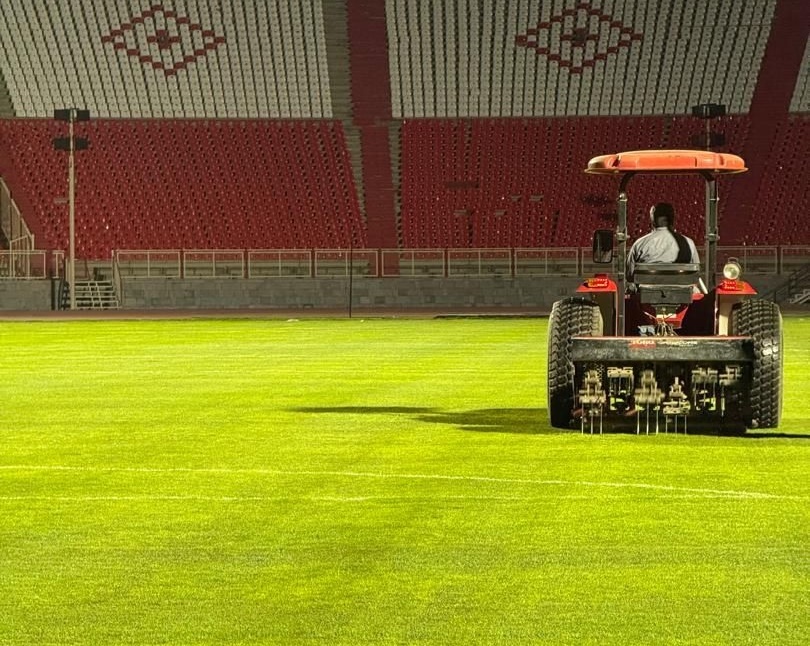 مقصودی: زرد شدن چمن ورزشگاه یادگار امام (ره) تکذیب می&zwnj;شود / مرحله دوم کاشت انجام شد