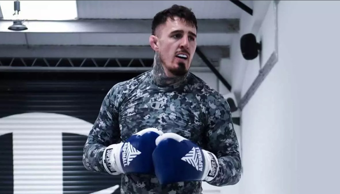 UFC ,
