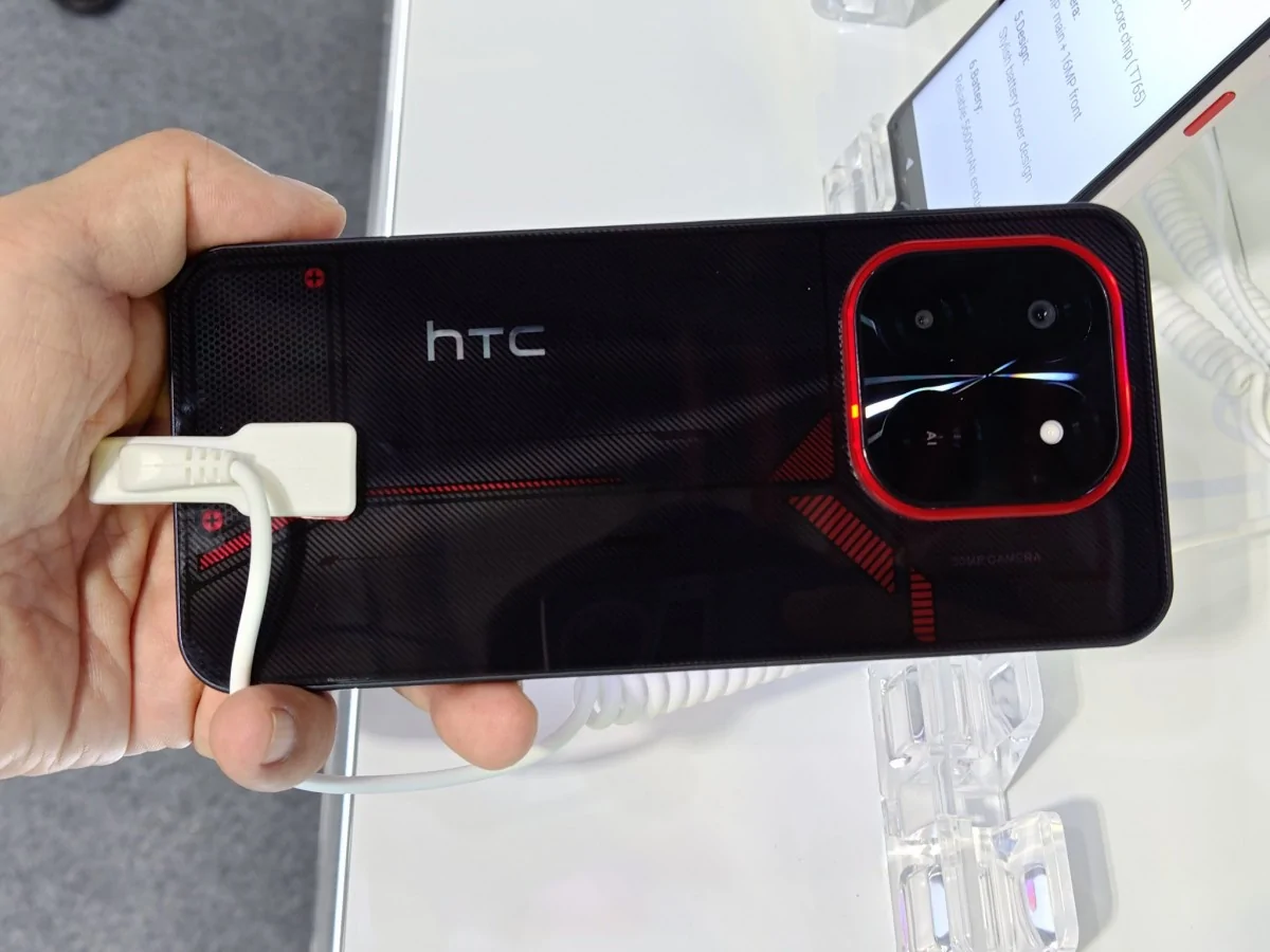 بازگشت HTC به بازار موبایل! / رونمایی از موبایل گیمینگ جدید در نمایشگاه جیتکس 2025 دبی بازگشت HTC به بازار موبایل! / رونمایی از موبایل گیمینگ جدید در نمایشگاه جیتکس 2025 دبی