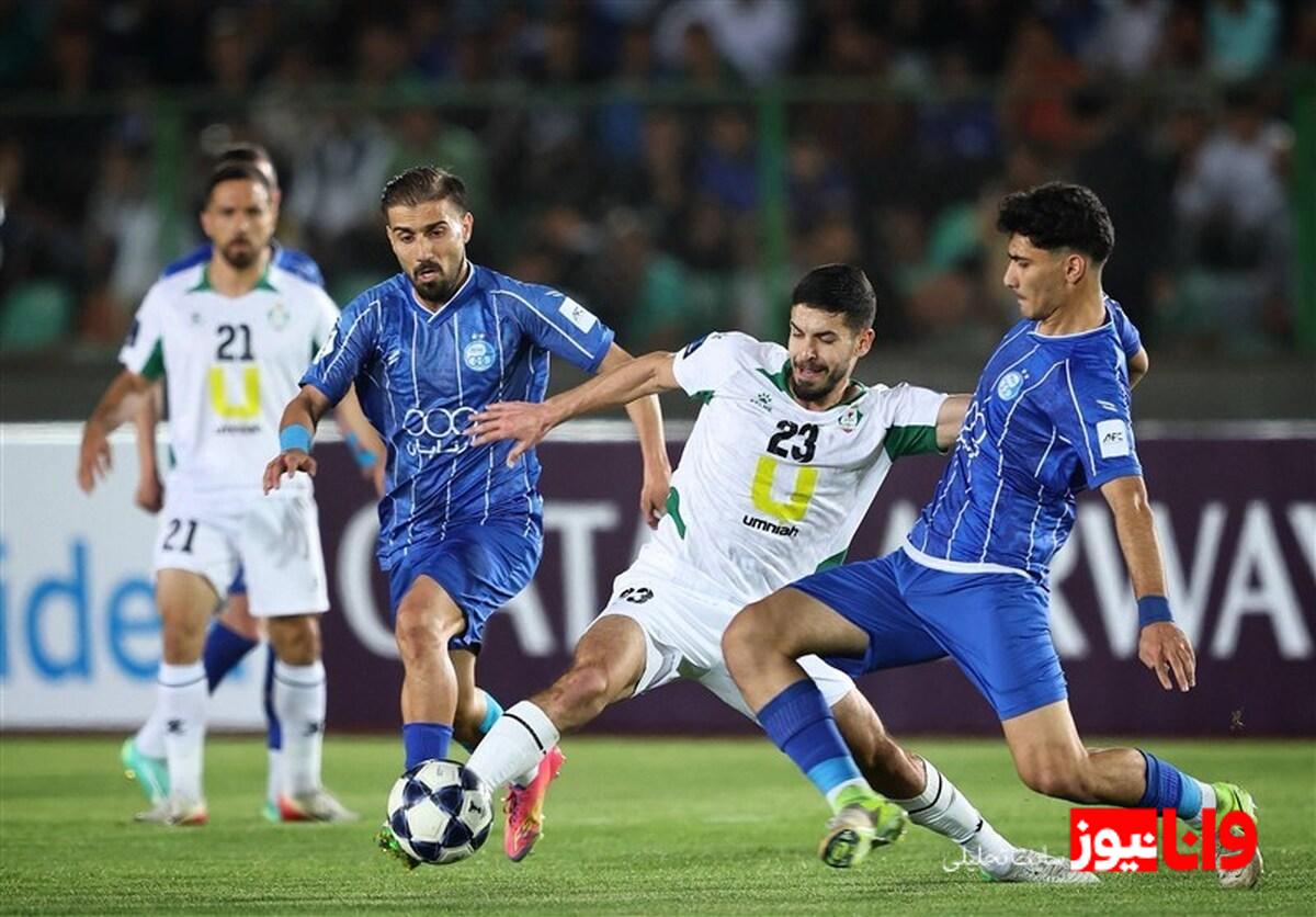 اهتراز پرچمهای بزرگ آبی در ورزشگاه و شعار هواداران علیه پرسپولیس + تصاویر