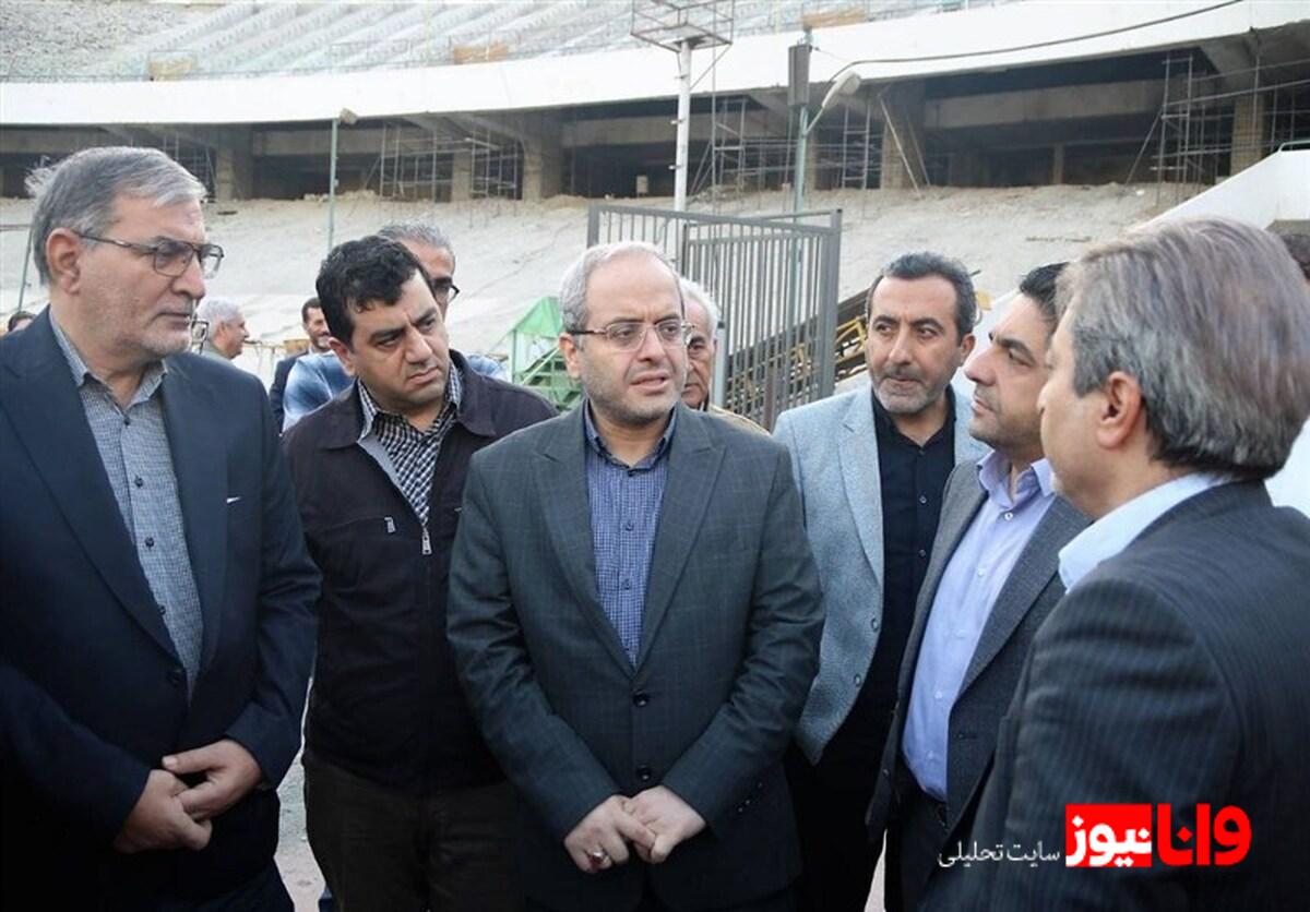 بازدید مسئولان سازمان برنامه و بودجه از پروژه بازسازی ورزشگاه آزادی