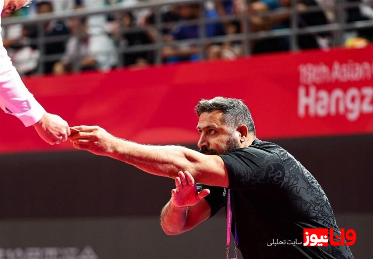 توضیح افلاکی درباره توصیه به حاجی‌موسایی برای بلند نشدن از زمین